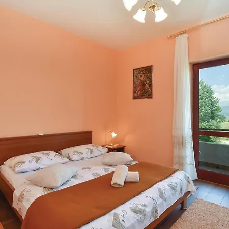 Sinj With A Fireplace 417 Дом отдыха Синь