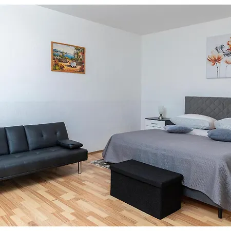 Дом отдыха Sinj With A Fireplace 417 Синь