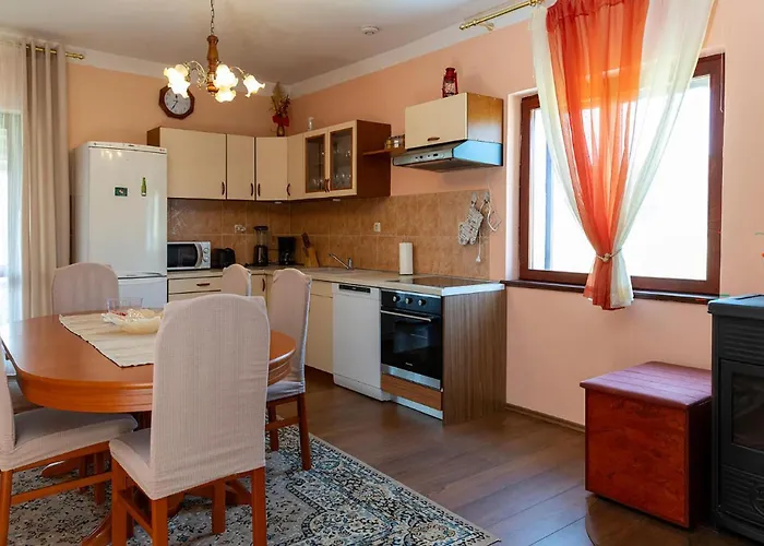 بيت للعطل With A Fireplace 417